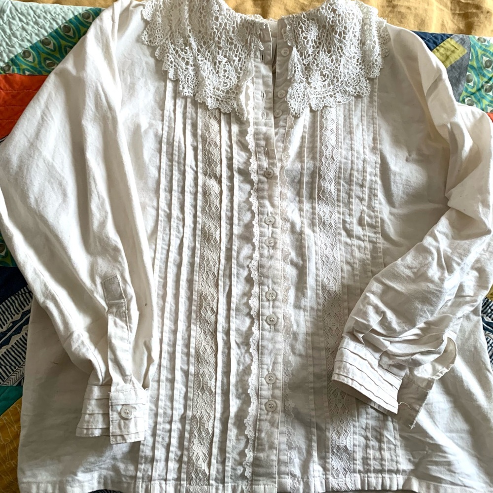 Lace collar vintage blouse